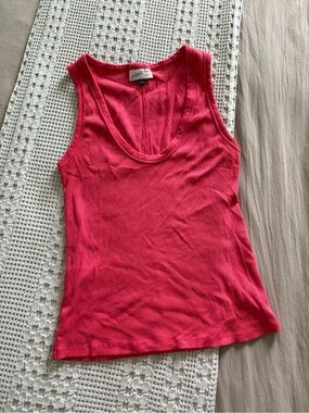 Universal Thread Red Ribbed Scoop Tank Top Size L